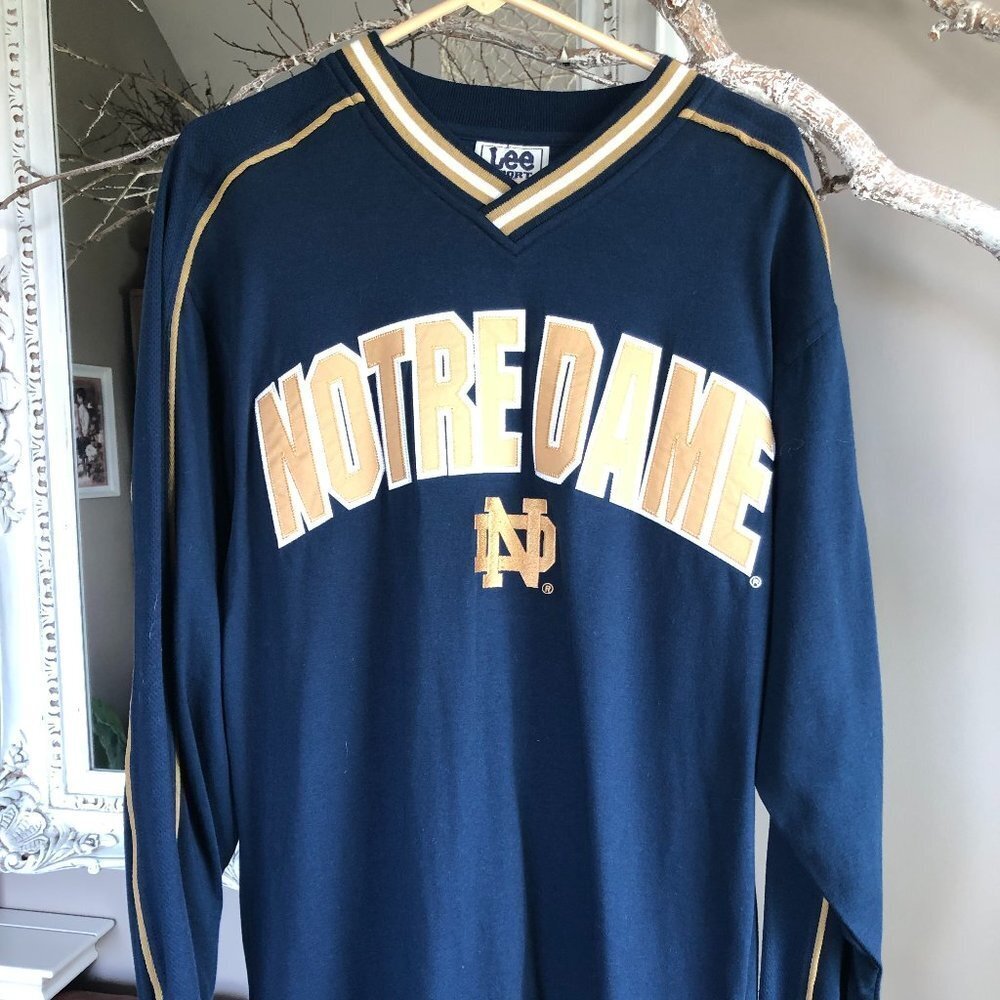 VINTAGE 90'S MEN'S LEE SPORT NOTRE DAME LONG SLEEVE EMBROIDERED LOGO MED. NWT